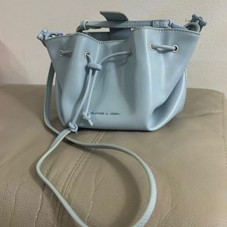(Category: ) located in . Submitted by pinktrend (Listing ID 1329253193, Image 1). Description: .