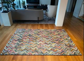 (Category: ) located in . Submitted by rhsgsg (Listing ID 1329179827, Image 1). Description: .