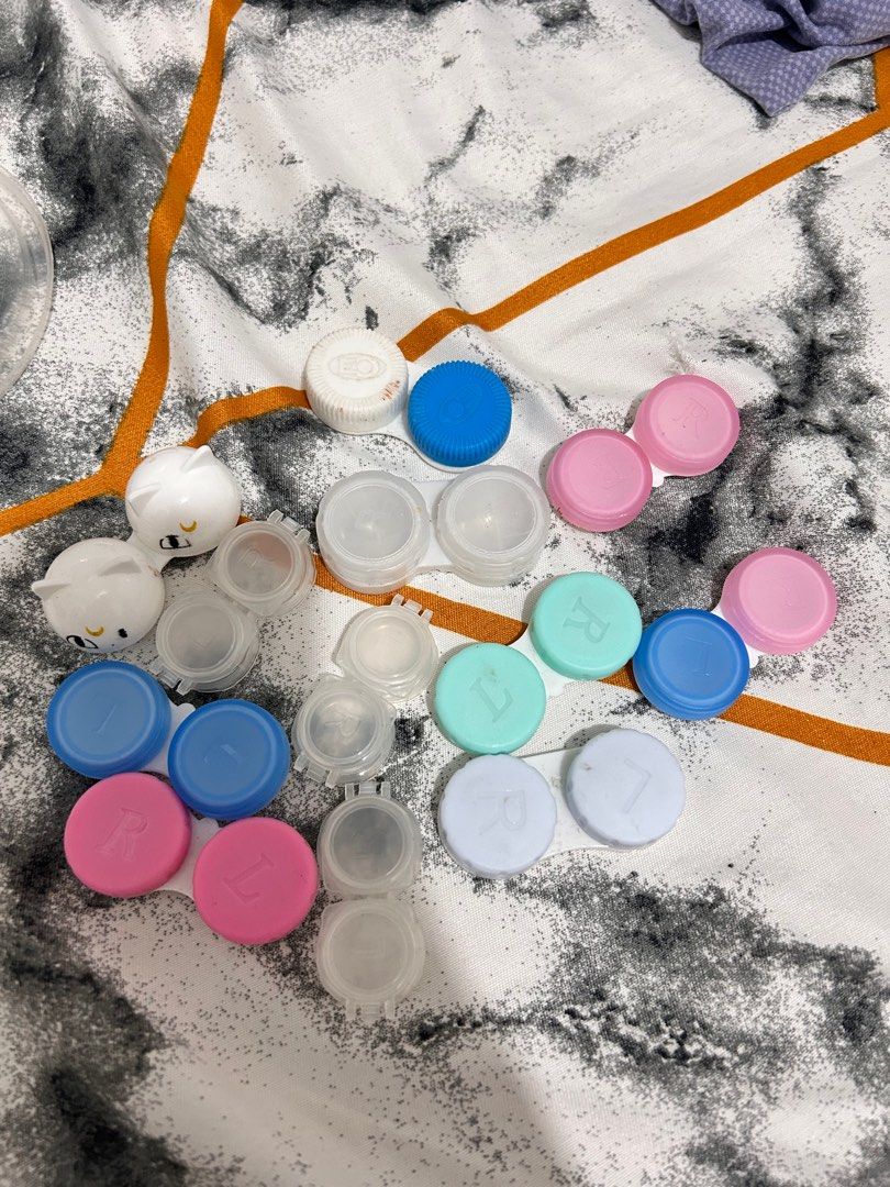 Contact lense cases (Category: Vision Care) located in Las Pinas. Submitted by byaiee (Listing ID 1329271916, Image 3). Description: Take all .