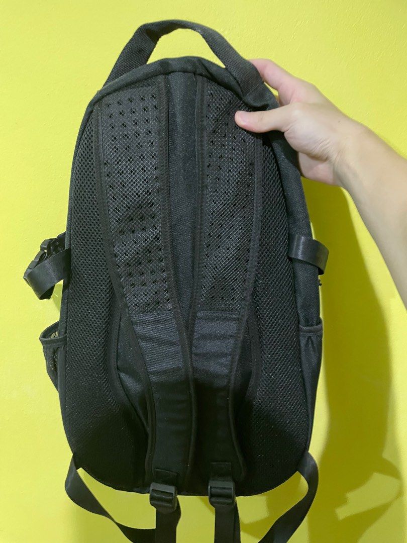 crypto.com backpack (Category: Backpacks) located in Singapore. Submitted by mesuto10 (Listing ID 1329207876, Image 2). Description: Brand new and unused Condition: 10/10.