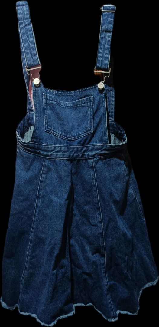 Denim jumper dress (Category: Sets or Coordinates) located in General Santos City (Dadiangas). Submitted by decluttereyan (Listing ID 1329195112, Image 1). Description: MoP: Gcash MoD: J&T Loc: General Santos City .
