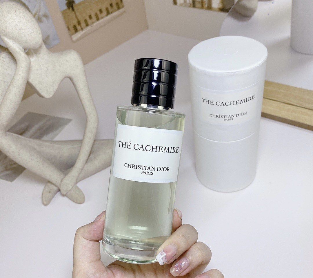 定価¥10,000引き!!!】Dior THÉ CACHEMIRE 50ml Dior THE CACHEMIRE