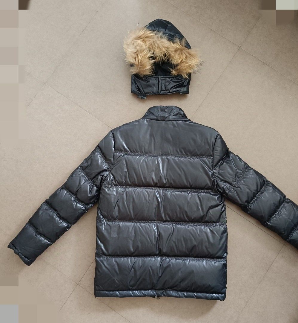 Down jacket (Category: Coats, Jackets and Outerwear) located in Singapore. Submitted by gyminsideout (Listing ID 1329143359, Image 3). Description: 44 cm shoulder 51 chest 63 cm sleeve 70 cm length strings at the bottoms allow you to tighten the bottom to avoid wind getting in.