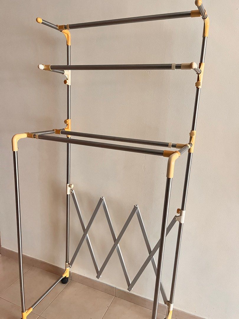 Expandable Clothes Drying Rack
