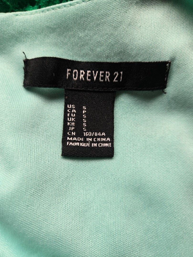 Forever 21 Floral Dress (Category: Dresses) located in Mandaluyong City. Submitted by ks_decluttering18 (Listing ID 1329285901, Image 3). Description: .