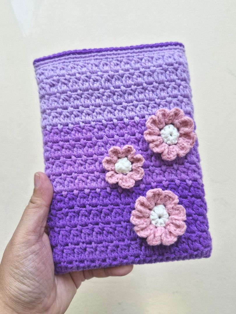 Kindle Sleeve (Category: E-Readers) located in Paranaque City. Submitted by mi_artesano_mnl (Listing ID 1328416680, Image 1). Description: Handmade Crochet Kindle Sleeve! Protect your Kindle in style with this beautiful, handmade crochet sleeve. Features: Soft, durable yarn for maximum protection Unique, eye-catching designs Lightweight and portable Ideal for book lovers on the go! price starts at 250 for 6.2x4.3" sleeve(kindlebasic) one color sl