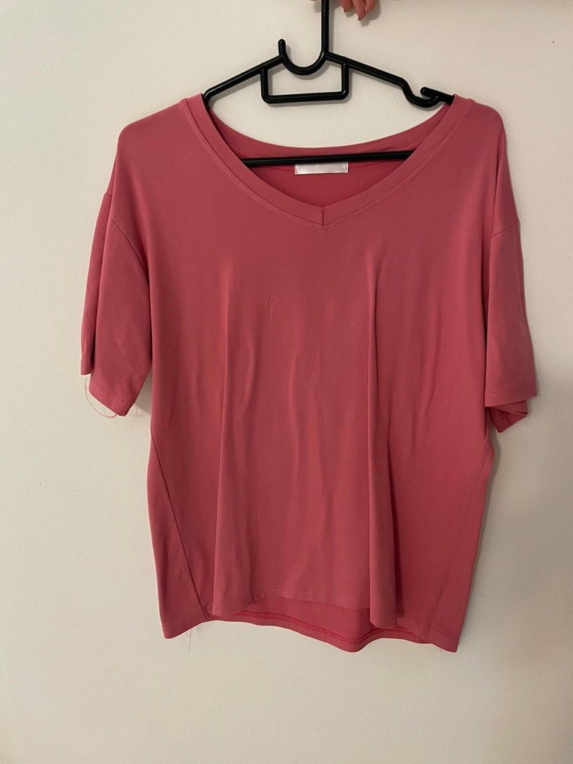 Maroon Top (Category: Blouses) located in Singapore. Submitted by averleigh (Listing ID 1329126708, Image 1). Description: .