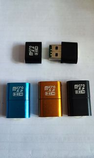 Micro SD 讀卡器，可當USB手指。