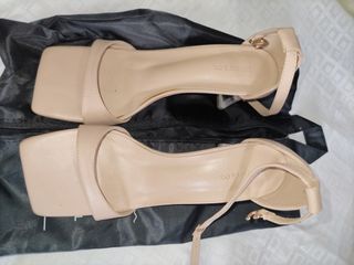 (Category: ) located in . Submitted by ownpreloved.declutter (Listing ID 1329150603, Image 1). Description: .