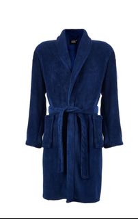 (Category: ) located in . Submitted by cclearmywardrobee (Listing ID 1329171591, Image 1). Description: .