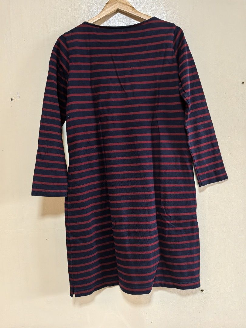 Muji cotton dress (Category: Dresses) located in Las Pinas. Submitted by otabe1182 (Listing ID 1329118586, Image 2). Description: Size L Color navy blue/maroon Decluttering.