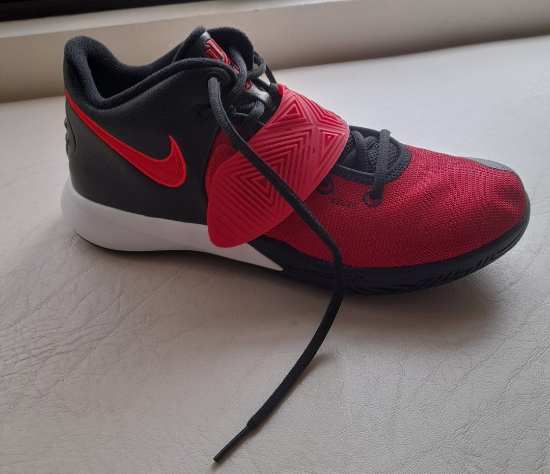 Nike Kyrie Flytrap 3 (Category: Sneakers) located in Paranaque City. Submitted by abroaddelights (Listing ID 1329159442, Image 3). Description: Authentic from US Basketball shoes Size US 9.5 No box, no tag.