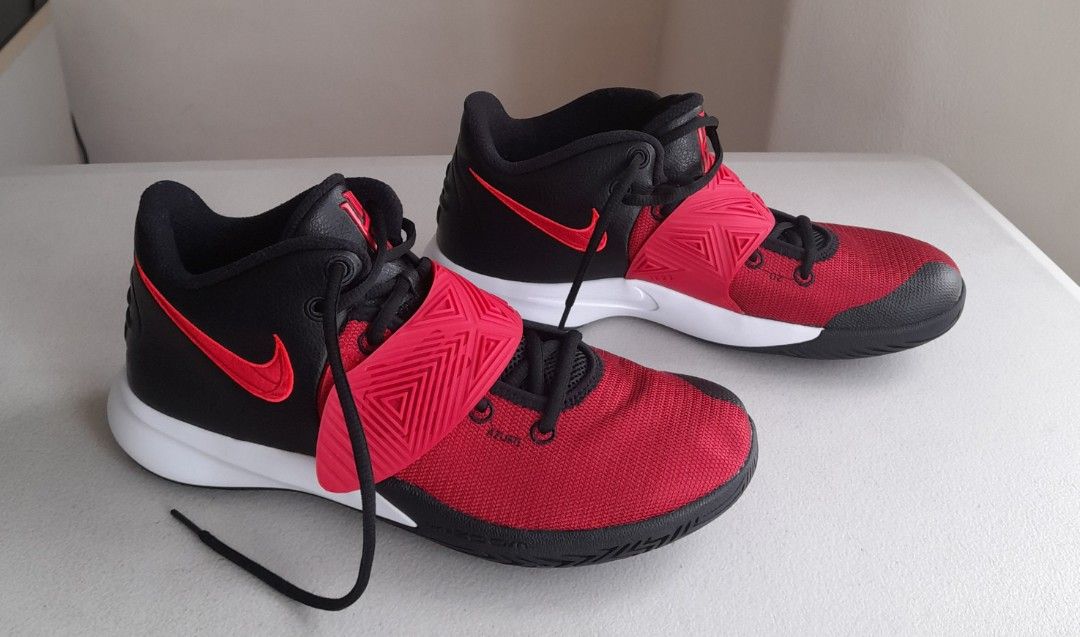 Nike Kyrie Flytrap 3 (Category: Sneakers) located in Paranaque City. Submitted by abroaddelights (Listing ID 1329159442, Image 1). Description: Authentic from US Basketball shoes Size US 9.5 No box, no tag.