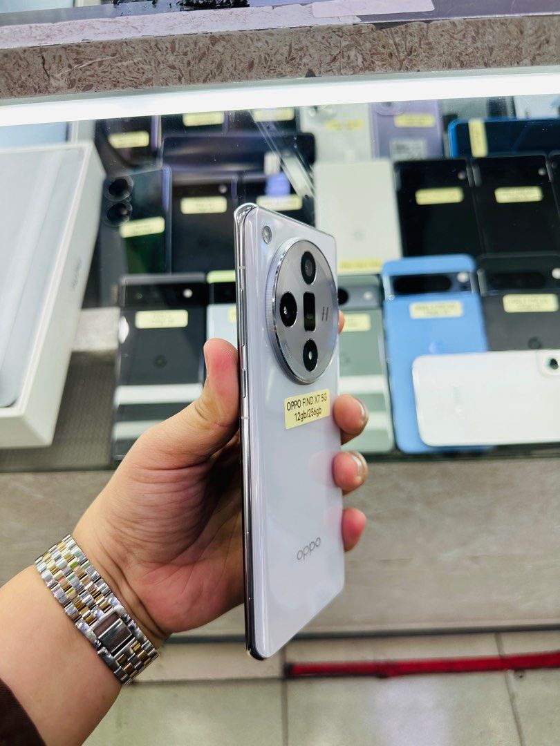 Oppo Find X7 5G 256gb (Category: OPPO) located in San Juan City. Submitted by javedsgadgetshop (Listing ID 1329124109, Image 3). Description: OPEN FOR INSTALLMENT VIA CREDIT CARD/GGIVES/SPAY/BILLEASE & SWAP/TRADE-IN! BUY AND SELL! Quick Specs : Oppo Find X7 •256gb •NTC Variant •Good batt health •Factory Unlock •95% Smoothness •No hidden issue | No Repaired •100% Authentic | Not Refurbished •w/ OEM Charger & store warranty ❣️ - serial can be check