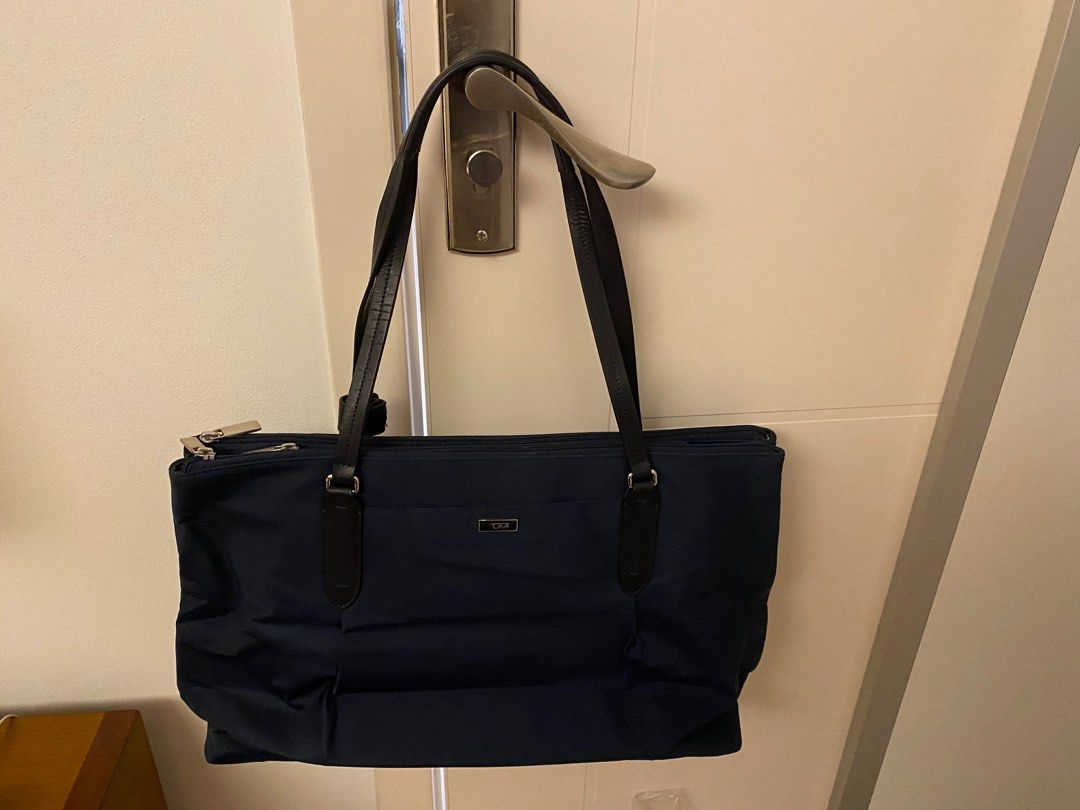 Tumi elinor business tote top