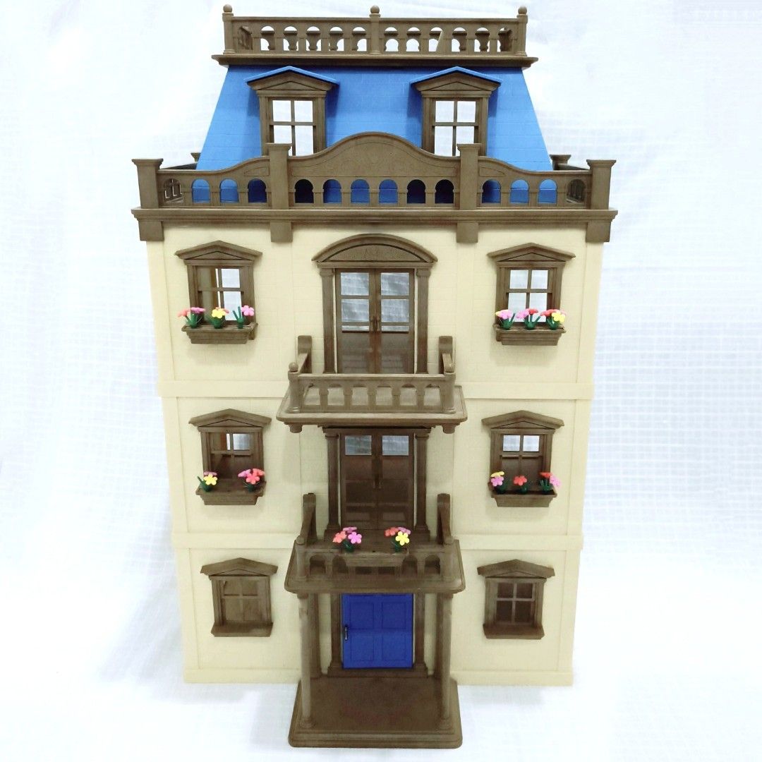 Sylvanian families grand mansion outlet