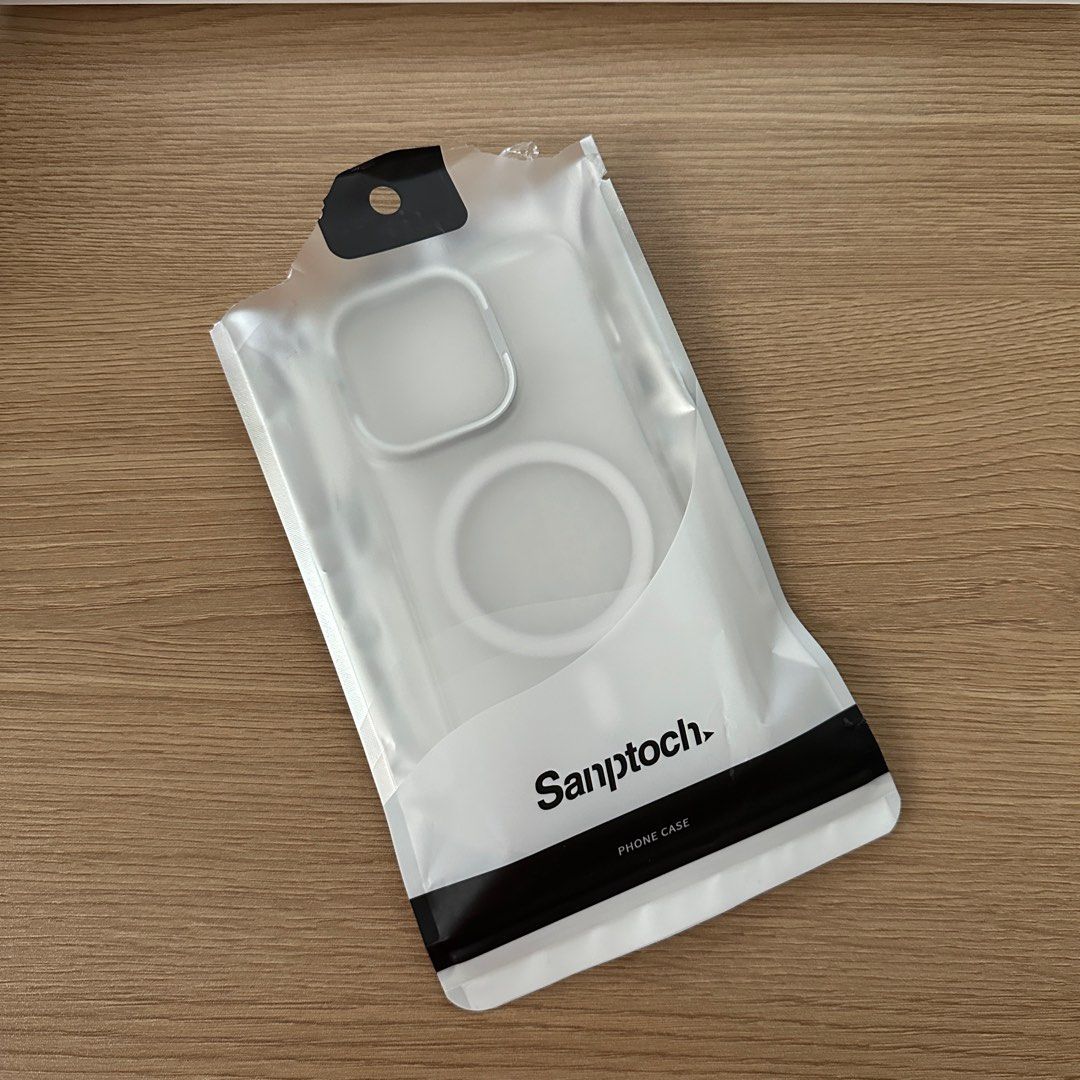 Sanptoch Iphone 14 Pro Clear Case Magsafe (Category: Cases & Sleeves) located in Villasis. Submitted by starrrnight (Listing ID 1329182708, Image 3). Description: Bought for 449 pesos Bought from the orange app Used for only a whole day.
