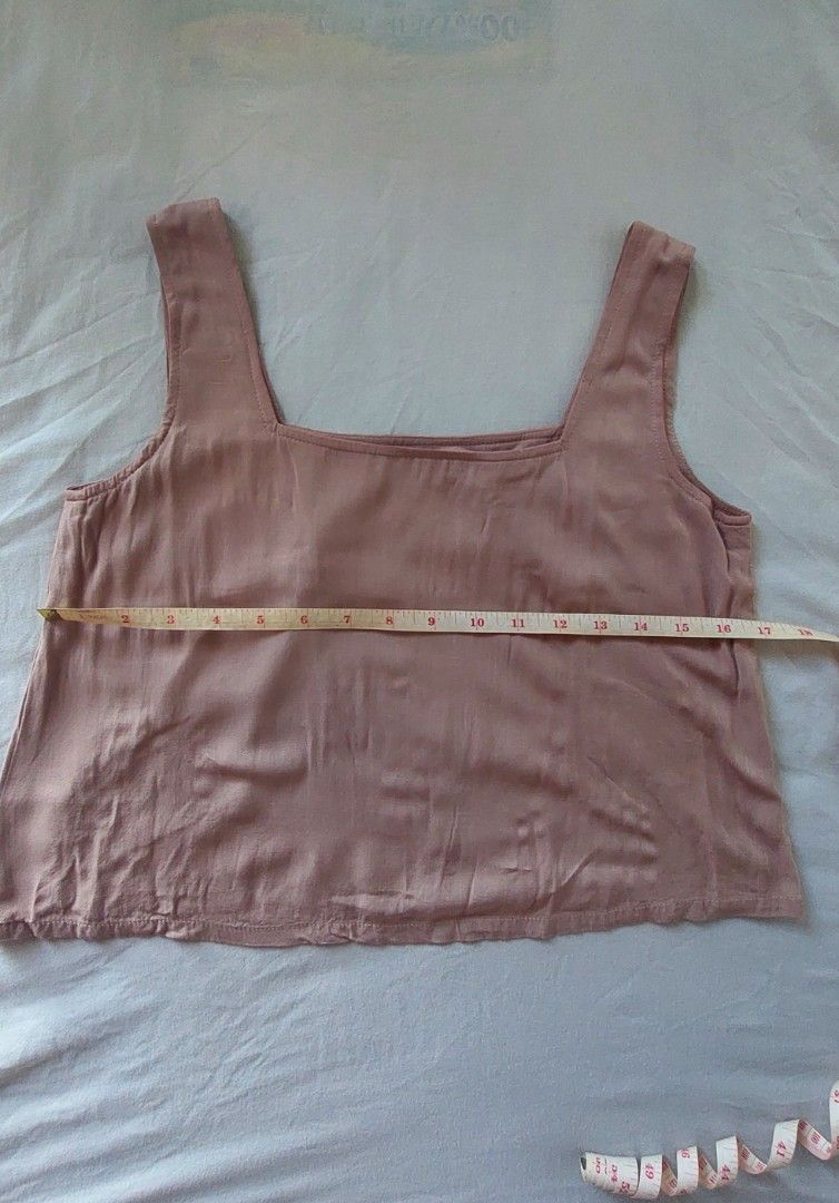 Taupe Sleeveless Linen Squareneck Top (Category: Sleeveless) located in Makati City. Submitted by allyrchives (Listing ID 1329215142, Image 3). Description: Nikocia Taupe Squareneck linen Top L: 16 in B: 32 - 34 in - originally 270 pesos - presko linen material Rfs: decluttering.