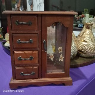 Vintage Cabinet style jewelry box