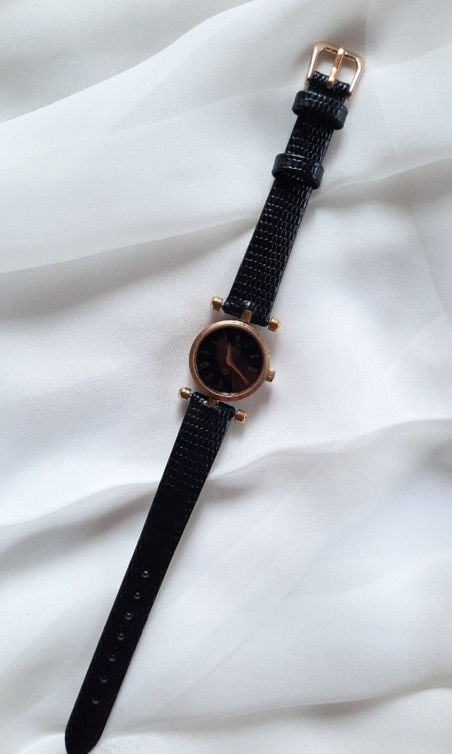 SUPER SALE Vintage Watch GUCCI Dress Watch 16 000 Last Price