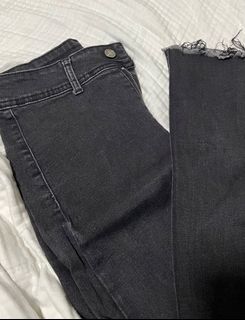 (Category: ) located in . Submitted by gintyu (Listing ID 1329243106, Image 1). Description: .