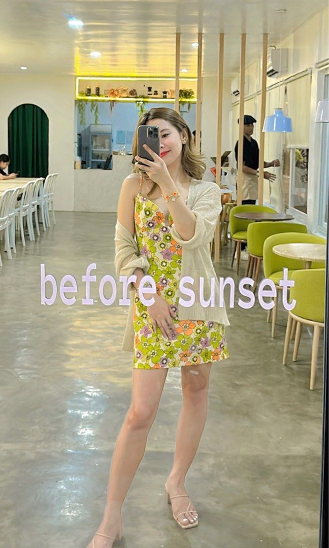 Zara Floral Dress (Category: Dresses) located in Quezon City. Submitted by divineschoice (Listing ID 1329279477, Image 3). Description: Used once Like new Xs on tag can fit up to small.