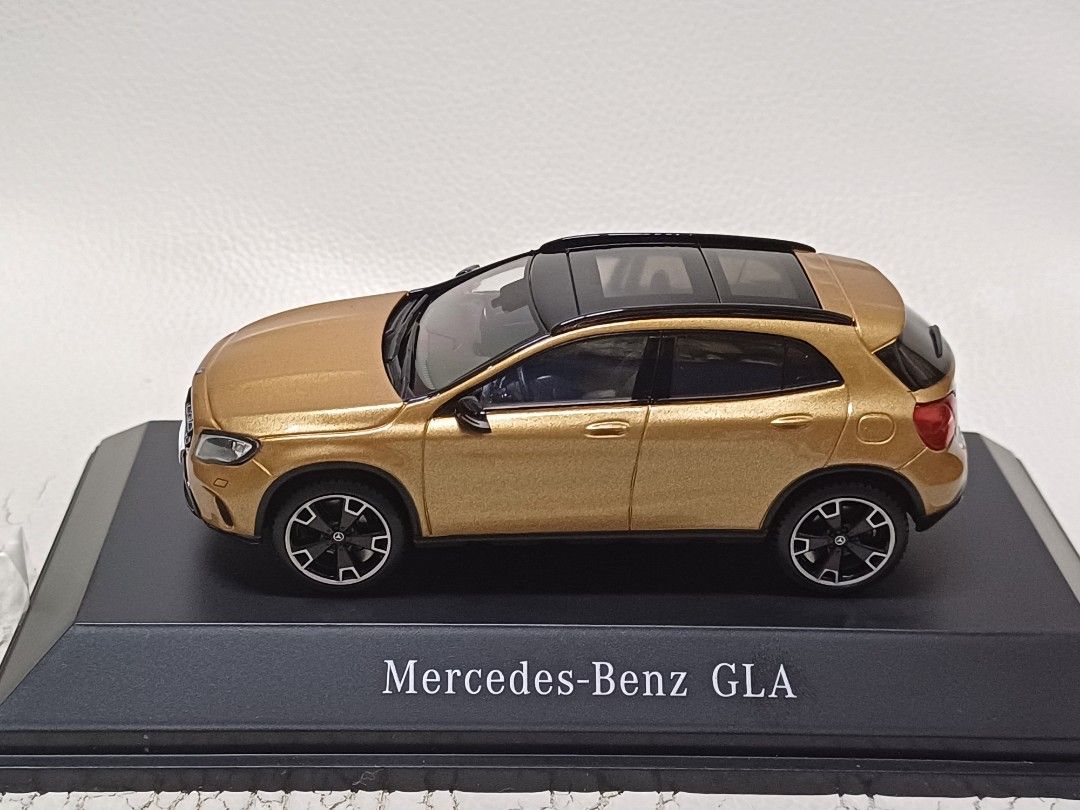 Mercedes-Benz GLA ミニカー 143 Model cars, 1:43 | Model cars