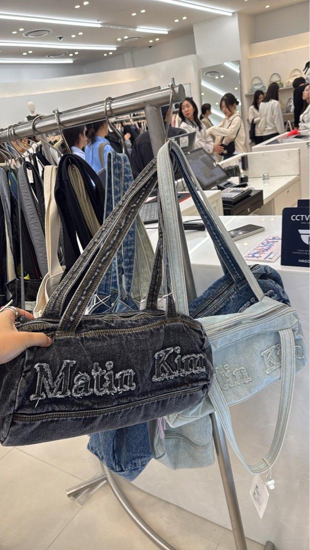 門市優惠只限今日) 韓國Matin Kim logo washed denim duffel bag