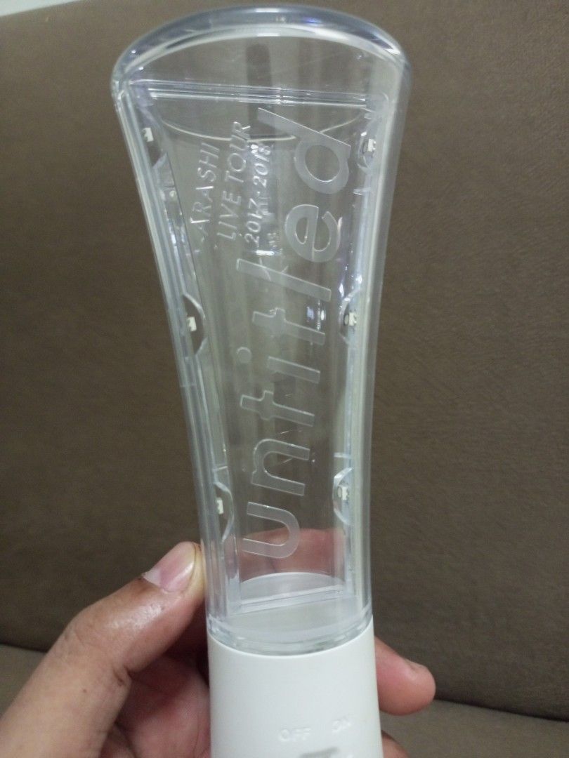 ARASHI Untitled Light Stick (Category: Vintage Collectibles) located in Quezon City. Submitted by mackylolz (Listing ID 1329463135, Image 3). Description: Arashi Untitled Light Stick Tested and Working Battery - 2pcs AAA (not included) What you See is What u get Pls See Pic for Details.