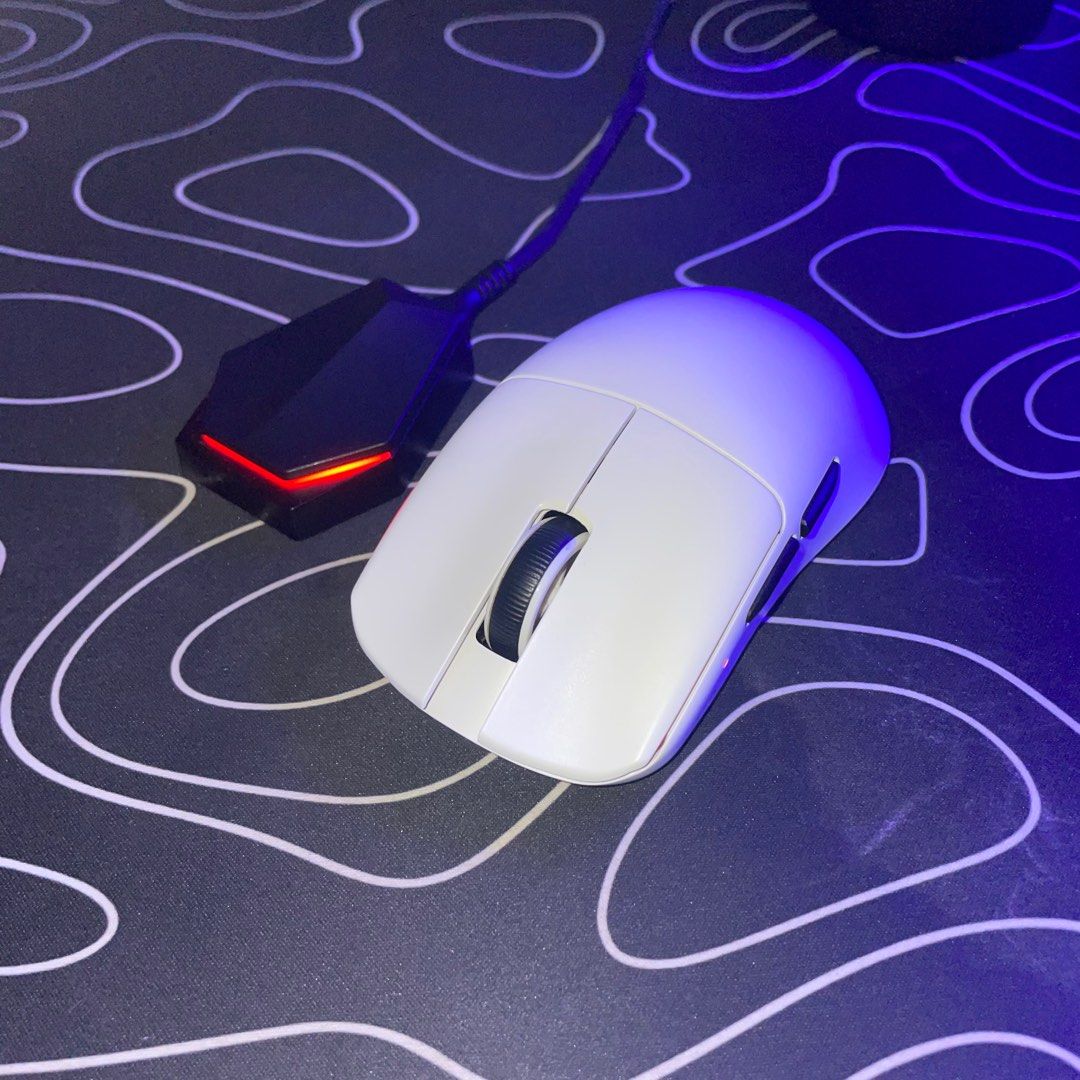 ATK F1 Pro (fs or ft) (Category: Mouse & Mousepads) located in Malabon City. Submitted by zyzyzy_sleepy (Listing ID 1329411175, Image 1). Description: ATK F1 Pro Specs: Sensor: PAW 3950 Weight: 45g Max polling rate: 8k Switch: omron optical switches Changed original skates, glide wasn’t something I preferred Rfs: not sure my pc is good enough for the 8k polling rate, feel like I don’t get the most out of the mouse FT: Sycrox V8 or offer up any mo