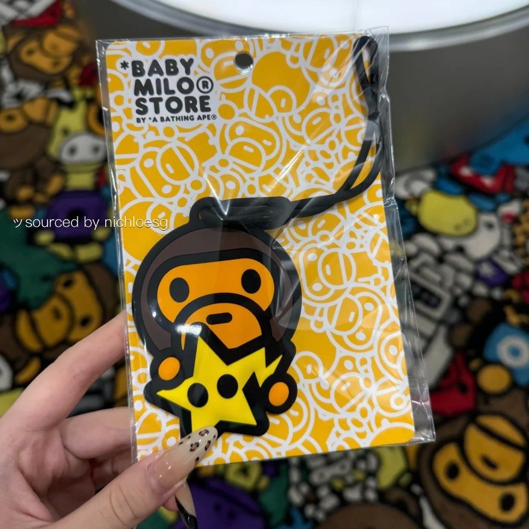 BAPE BABY MILO STA LUGGAGE TAG, Hobbies & Toys, Travel