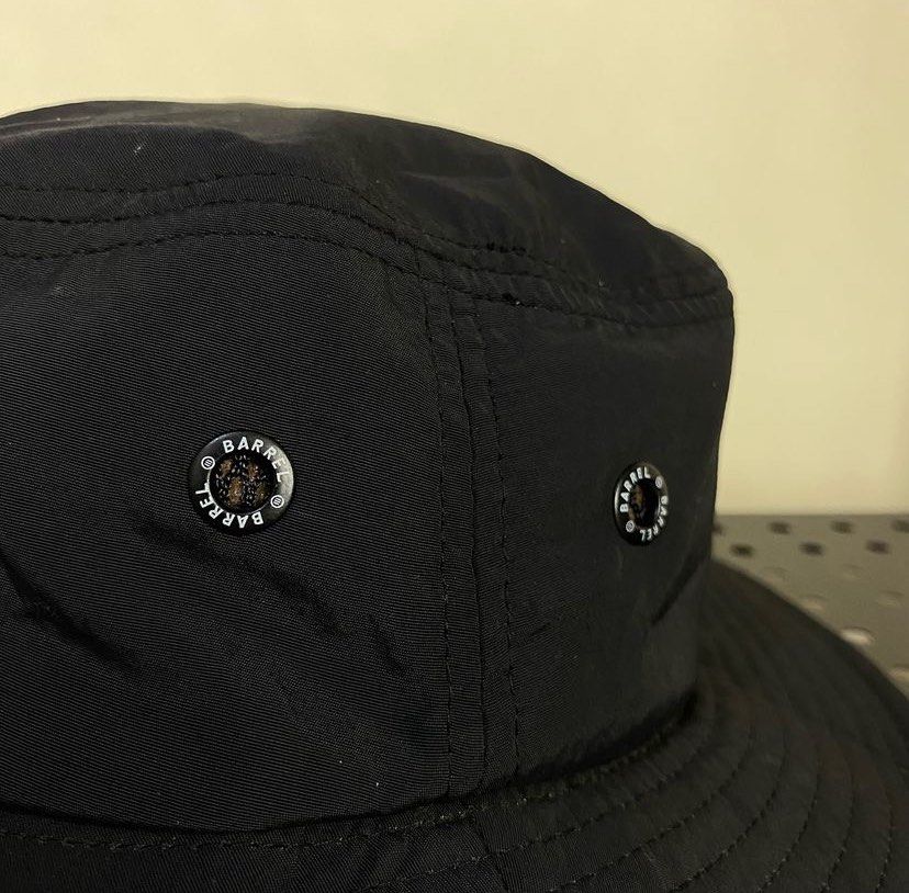 Barrel Surf Bucket Hat (Category: Caps & Hats) located in Cebu City. Submitted by cebuvntgvibes (Listing ID 1329399381, Image 3). Description: OSFM Good as bnew. Light-weight. No issue. Mine 850 + sf.