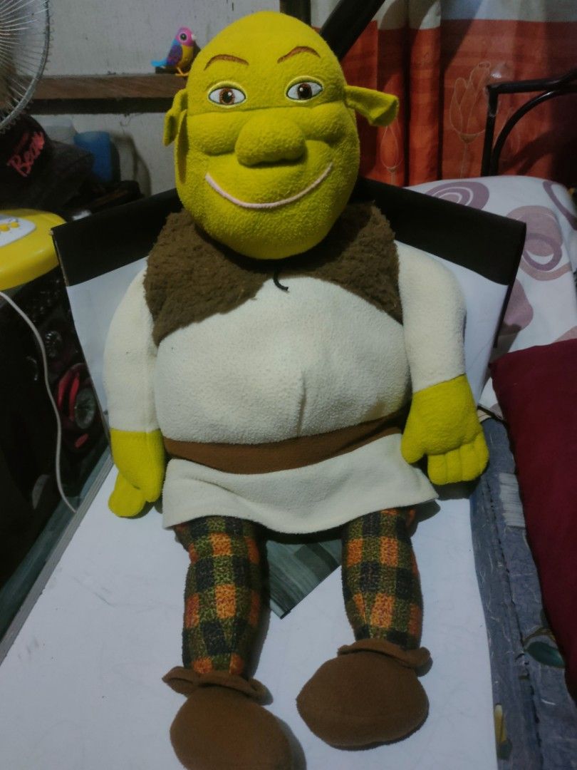big stufftoy shrek the ogre (Category: Plushies & Soft Toys) located in Pasig City. Submitted by laruannijearly (Listing ID 1329402398, Image 1). Description: no washtag na sya as is nlng din po malaki po sya.