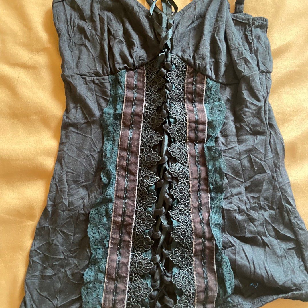 Black Corset Cami Lace Top (Category: Sleeveless) located in Quezon City. Submitted by cmsupreloved (Listing ID 1329325897, Image 2). Description: .