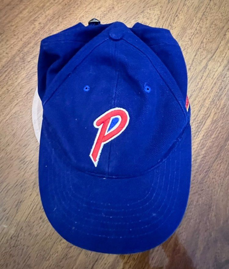 Blue Baseball Cap (Category: Caps & Hats) located in Muntinlupa City. Submitted by secondchancechic (Listing ID 1329290114, Image 1). Description: .