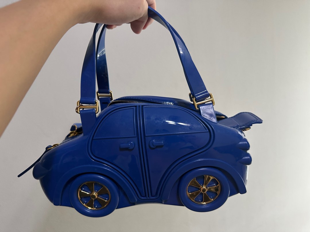 Blue braccialini car handbag shoulder bag with straps