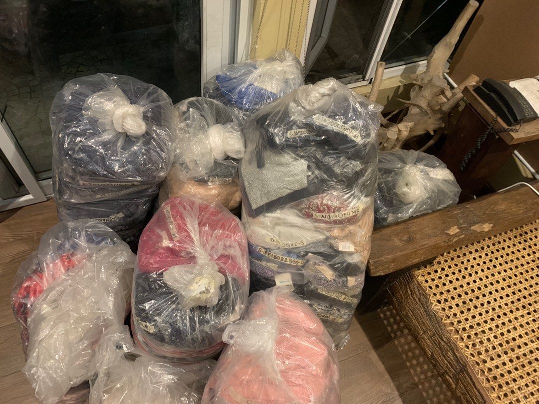 BULK SALE FORMAL/LONG/SHORT DRESSES (Category: Dresses) located in Muntinlupa City. Submitted by jaimec123 (Listing ID 1329414629, Image 3). Description: BULK DRESS FOR SALE everything must go BRAND NEW still in plastic around 200pcs (P2,000 per dress ONLY) long/formal/short/ball gowns bargain wholesale bulk deal for resellers or businesses TAKE ALL FOR P400k Orig value P1.1 million.