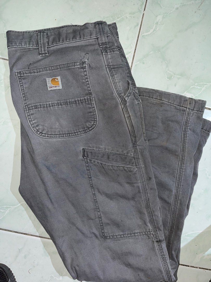Carhartt Relaxed Fit (Category: Jeans) located in Calamba. Submitted by duckboy_03 (Listing ID 1329351889, Image 1). Description: Waist: 36 Issues: Oil stain and Glue stain Loc: Calamba, Laguna Courier: JnT + SF.