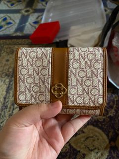 (Category: ) located in . Submitted by cheapthingsbyhan (Listing ID 1329306784, Image 1). Description: .