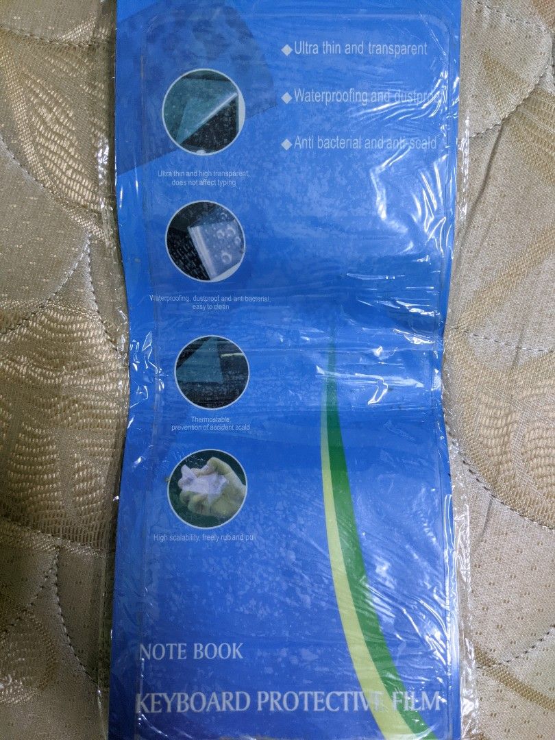Computer Accessories (Category: Other Accessories) located in Kangar. Submitted by danialhakimin1 (Listing ID 1329304770, Image 2). Description: 1. keyboard protective film 2. mouse pad 3. cd pouch bag 4. cd x 12 pieces pay the postage, and u can get 4 item.