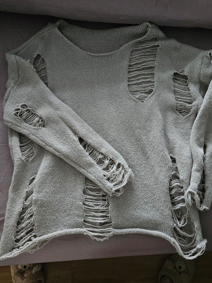 Distressed off shoulder Y2K emo grunge morute trendy grey sweater