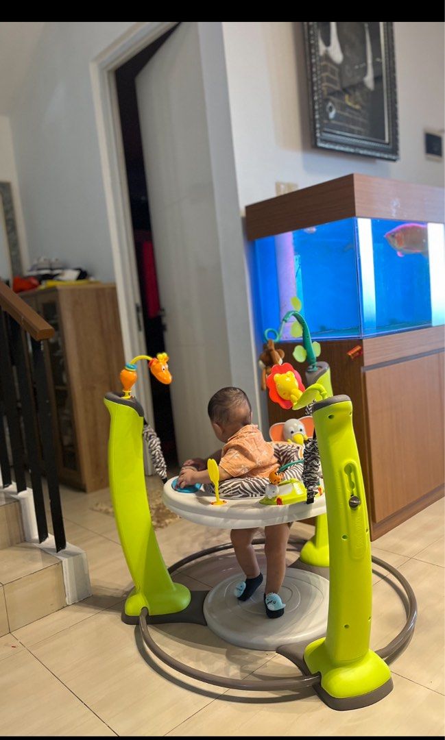 Baby Jumper Evenflo Exersaucer Jungle Quest EVENFLO