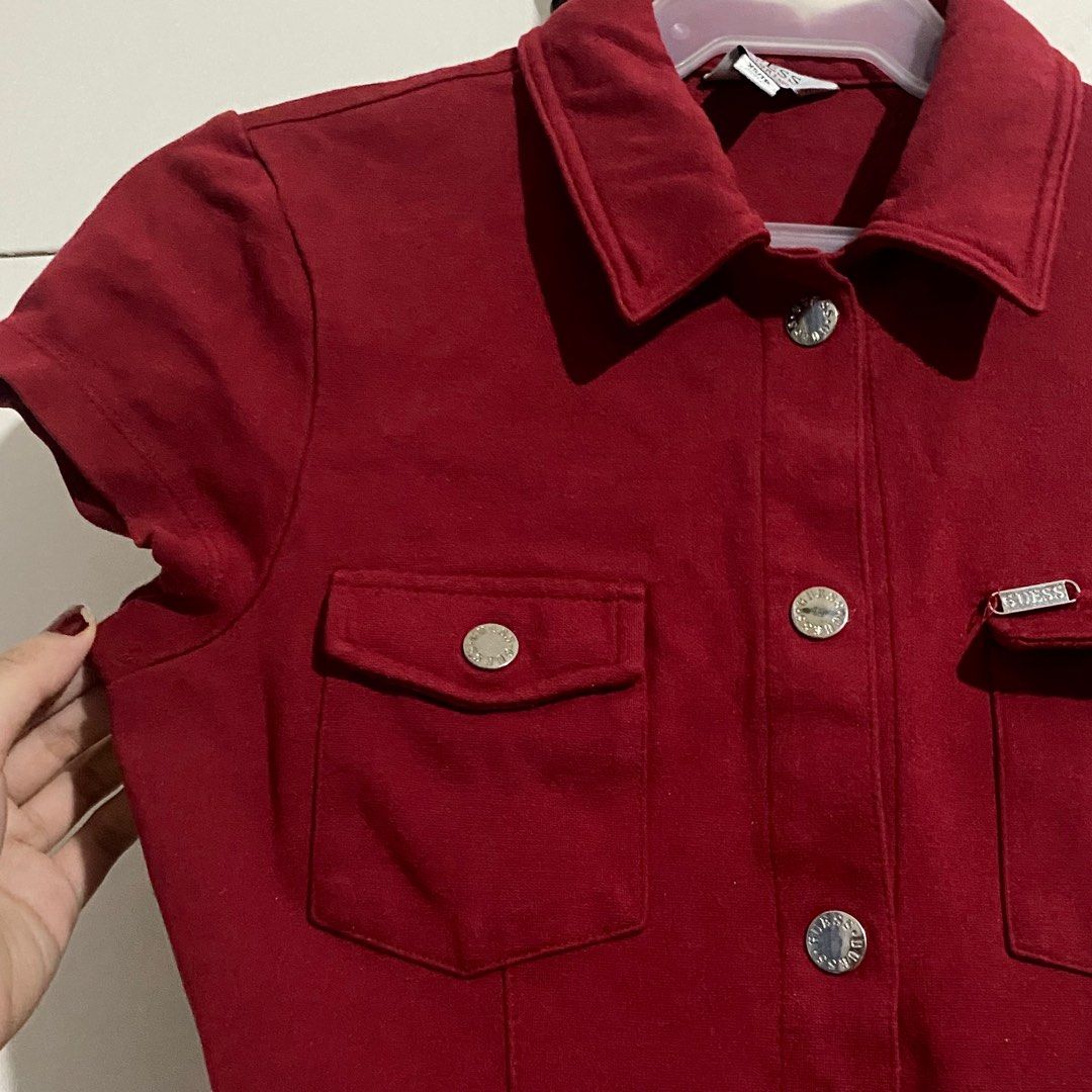 Guess maroon short sleeve dress (Category: Dresses) located in Tarlac. Submitted by danini__ (Listing ID 1329406119, Image 2). Description: Super love the tela, cotton!! Superb quality!! Size XS Best fits XS-S Price nego 🫶🏻 Free sf & random top for 1k++ purchases.