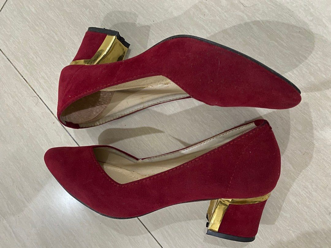 Heels Merah Wedges, Fesyen Wanita, Sepatu di Carousell