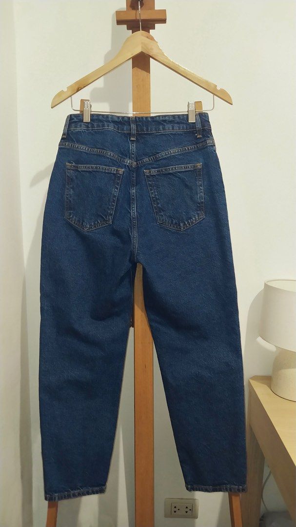 H&M High Waist Mom Jeans (Category: Jeans) located in Quezon City. Submitted by maychamatcha (Listing ID 1329395927, Image 3). Description: Still good as new! Used twice only Fits 27-28 High-waisted Original H&M bought online Quality denim Rfs: not my style anymore.