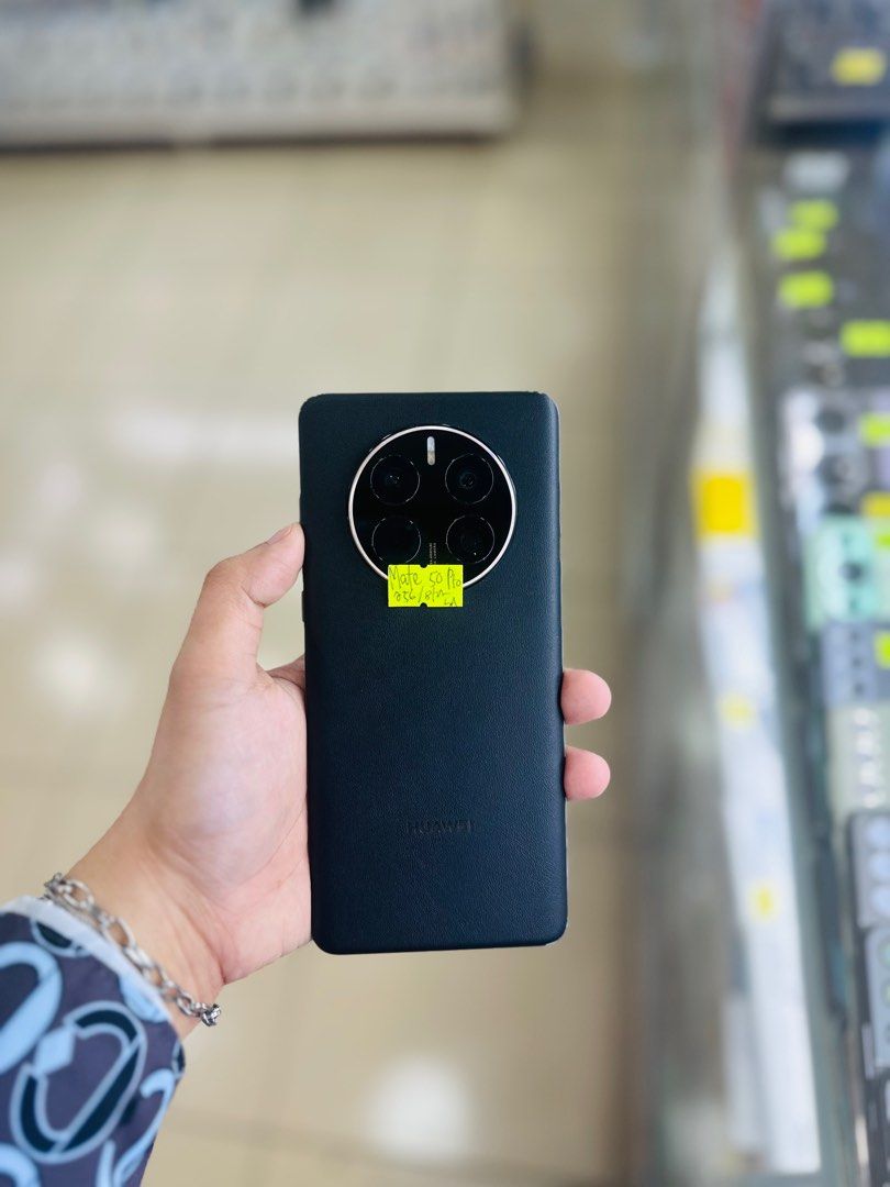 Huawei mate 50 Pro 8:256GB OPENLINE NO ISSUES GLOBAL (Category: Huawei) located in San Juan City. Submitted by saabangadgetshop (Listing ID 1329393492, Image 3). Description: Onhand | Pre-owned Huawei Mate 50 Pro 8/256GB OPENLINE NO HIDDEN ISSUES NO HISTORY OF REPAIR 99%Smooth TEST TO SAWA RESET ALL YOU WANT NOT REFURBISHED AUTHENTIC PHONE ALL WORKING Mode of Payment : ⬇️ ▪️Cash ▪️Bank Transfer ▪️Gcash 📍Installment available here thru: 📍 ▪️Cred
