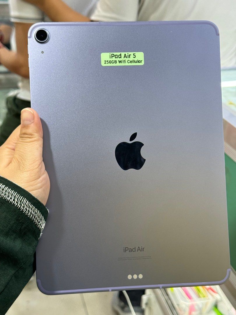 iPad Air 5 256GB Wifi Celullar No Issue (Category: iPad) located in Pasig City. Submitted by fairgadgetshop (Listing ID 1329339289, Image 1). Description: Buy/Sell/Trade/Swap Legit Seller w/ Physical Store Mabilis Kausap Installment via Credit Card, GGives, Gcredit, SPaylater and Billease with additional interest We accepting Brandnew or Secondhand iPad Pro Air 5 256GB WIFI / Celullar M1 Chip No Issue Working Face ID/Truetone No hidden Account/No