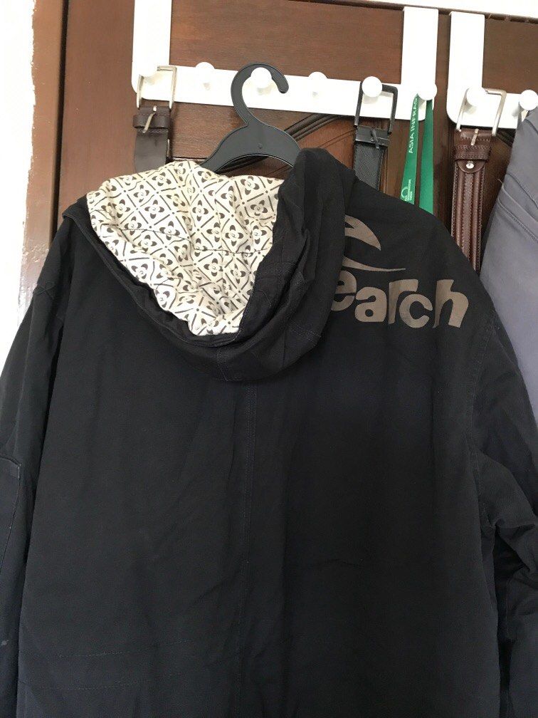Jacket (Category: Coats, Jackets and Outerwear) located in Singapore. Submitted by pureearth.6649ac (Listing ID 1329354706, Image 3). Description: Really good jacket, still in good condition.been in storage for a while. .