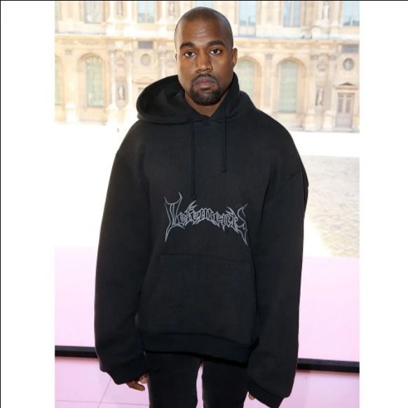 Kanye West Vetements Black Hoodie Fesyen Pria Pakaian Baju Luaran di Carousell
