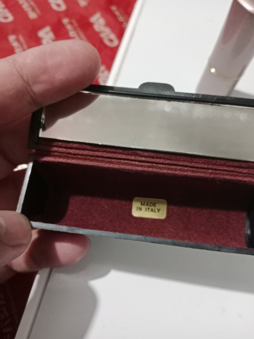 Lipstick case made in Italy and Elixir lipstick (Category: Makeup) located in Tabaco. Submitted by fritznicoleshoppe (Listing ID 1329408536, Image 3). Description: bundle sale: lipstick case made in Italy and Elixir lipstick. selling as is po.